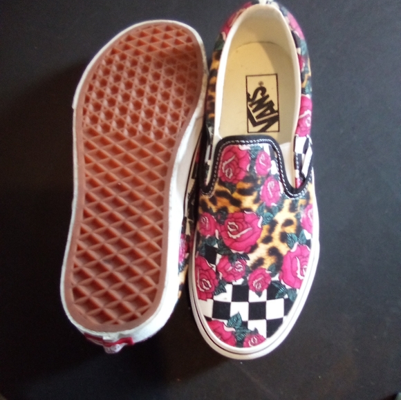 Vans - Picture 3 of 3